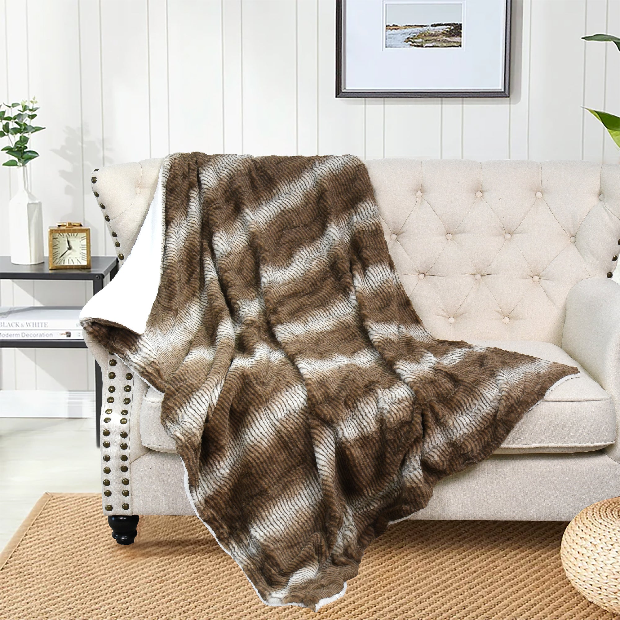 FAUX FUR THROW WITH SHERPA BACKING