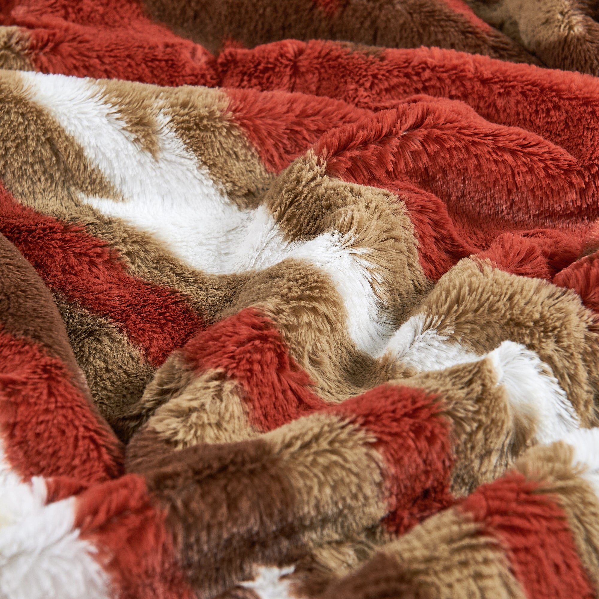 SOUTHWEST FAUX FUR SHERPA THROW