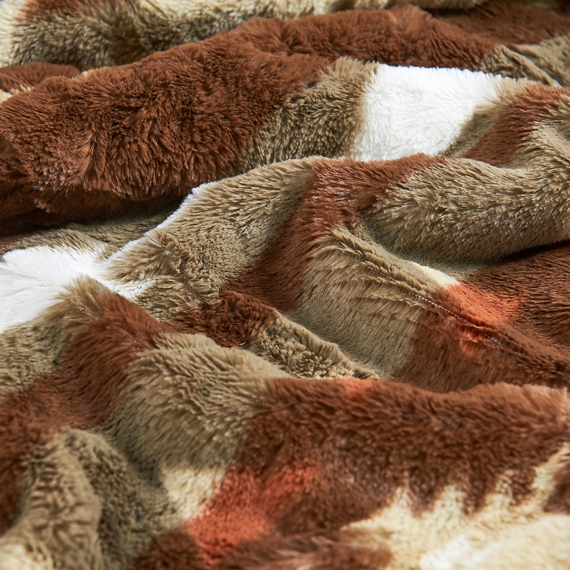 SOUTHWEST FAUX FUR SHERPA THROW