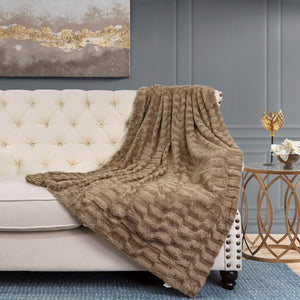 SAGA DOUBLE SIDED FAUX FUR THROW